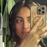 Зарет Алькантар Оголені