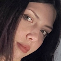 Зкарлет Оголені